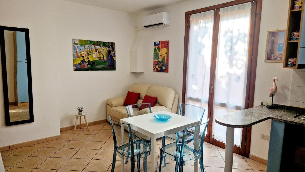 Dimora Rena Dorada - Apartment In Pula, Sardinia, Italy Luaran gambar